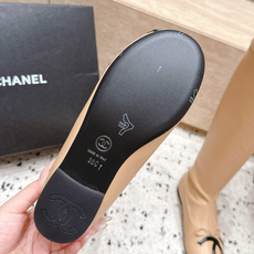 Chanel 香奈儿 2026vs秋冬新品靴子系列……弹力圆头平底高筒靴长靴 经典拼色 高级感满满 超飒战靴,上脚显瘦增 Chanel 香奈儿 2026vs秋冬新品靴子系列……弹力圆头平底高筒靴长靴 经典拼色 高级感满满 超飒战靴,上脚显瘦增