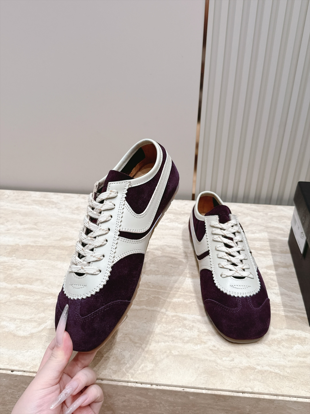 Dries Van Noten 26新色 阿甘鞋 德训运动鞋  高级煅面，皮面拼接打造，灵感来自复古，全新演绎经典，轻便
