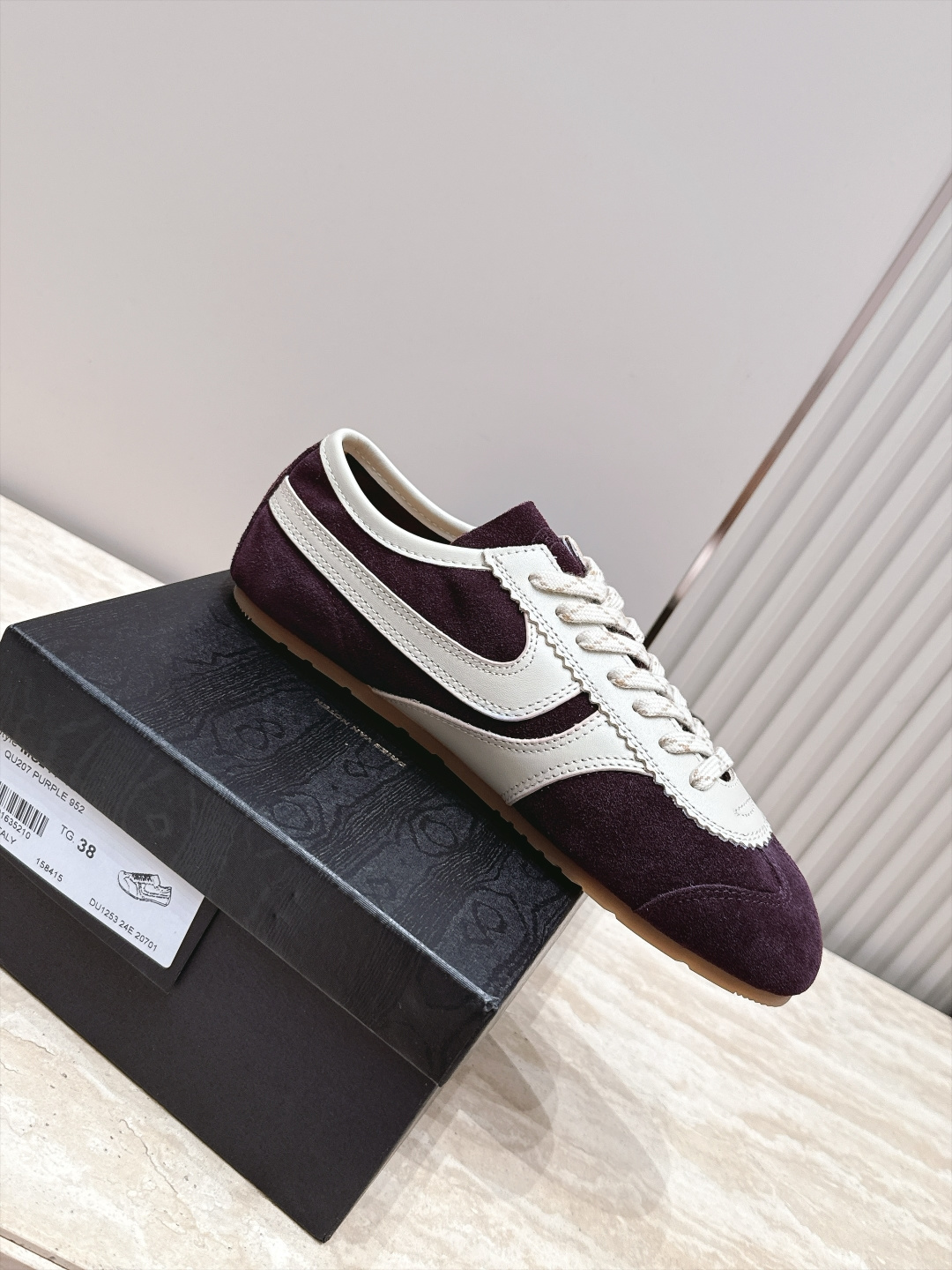 Dries Van Noten 26新色 阿甘鞋 德训运动鞋  高级煅面，皮面拼接打造，灵感来自复古，全新演绎经典，轻便