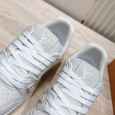 顶级版本: 情侣款 新色系! LV trainer~~全新升级版~~经典回归❗ 情侣款,滑板鞋,篮球鞋,运动鞋…… LV 顶级版本: 情侣款 新色系! LV trainer~~全新升级版~~经典回归❗ 情侣款,滑板鞋,篮球鞋,运动鞋…… LV