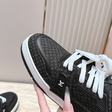 顶级版本: 情侣款 新色系! LV trainer~~全新升级版~~经典回归❗ 情侣款,滑板鞋,篮球鞋,运动鞋…… LV 顶级版本: 情侣款 新色系! LV trainer~~全新升级版~~经典回归❗ 情侣款,滑板鞋,篮球鞋,运动鞋…… LV