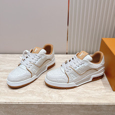 顶级版本: 情侣款 新色系! LV trainer~~全新升级版~~经典回归❗ 情侣款,滑板鞋,篮球鞋,运动鞋…… LV 顶级版本: 情侣款 新色系! LV trainer~~全新升级版~~经典回归❗ 情侣款,滑板鞋,篮球鞋,运动鞋…… LV
