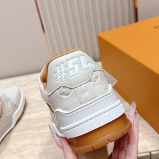顶级版本: 情侣款 新色系! LV trainer~~全新升级版~~经典回归❗ 情侣款,滑板鞋,篮球鞋,运动鞋…… LV 顶级版本: 情侣款 新色系! LV trainer~~全新升级版~~经典回归❗ 情侣款,滑板鞋,篮球鞋,运动鞋…… LV