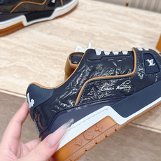 顶级版本: 情侣款 新色系! LV trainer~~全新升级版~~经典回归❗ 情侣款,滑板鞋,篮球鞋,运动鞋…… LV 顶级版本: 情侣款 新色系! LV trainer~~全新升级版~~经典回归❗ 情侣款,滑板鞋,篮球鞋,运动鞋…… LV