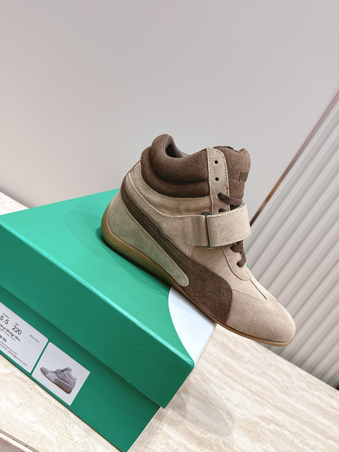 Puma 彪马 SPeedcatwedge复古 坡跟 休闲 运动鞋 内增高魔术贴 高帮 赛车鞋 复古坡跟美学PUMA赛车 Puma 彪马 SPeedcatwedge复古 坡跟 休闲 运动鞋 内增高魔术贴 高帮 赛车鞋 复古坡跟美学PUMA赛车