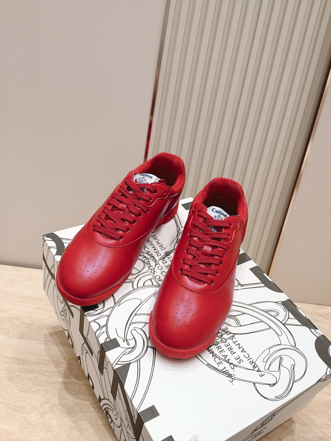 火🔥爆款 Celine & Reebok 联名款 德训鞋 休闲运动鞋 超多明星网红种草 Celine与Reebok的 火🔥爆款 Celine & Reebok 联名款 德训鞋 休闲运动鞋 超多明星网红种草 Celine与Reebok的