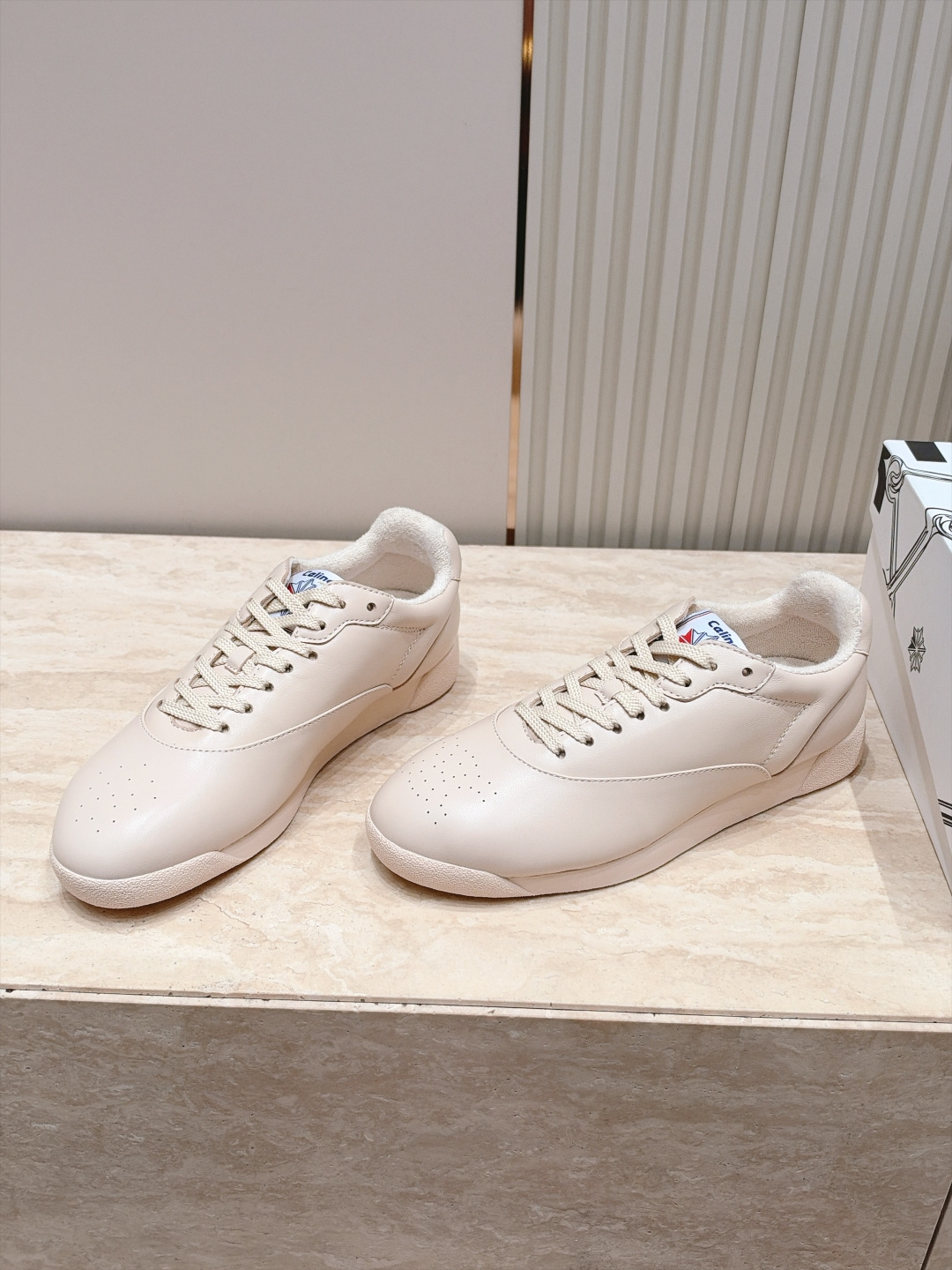 火🔥爆款 Celine & Reebok  联名款 德训鞋 休闲运动鞋  超多明星网红种草 Celine与Reebok的