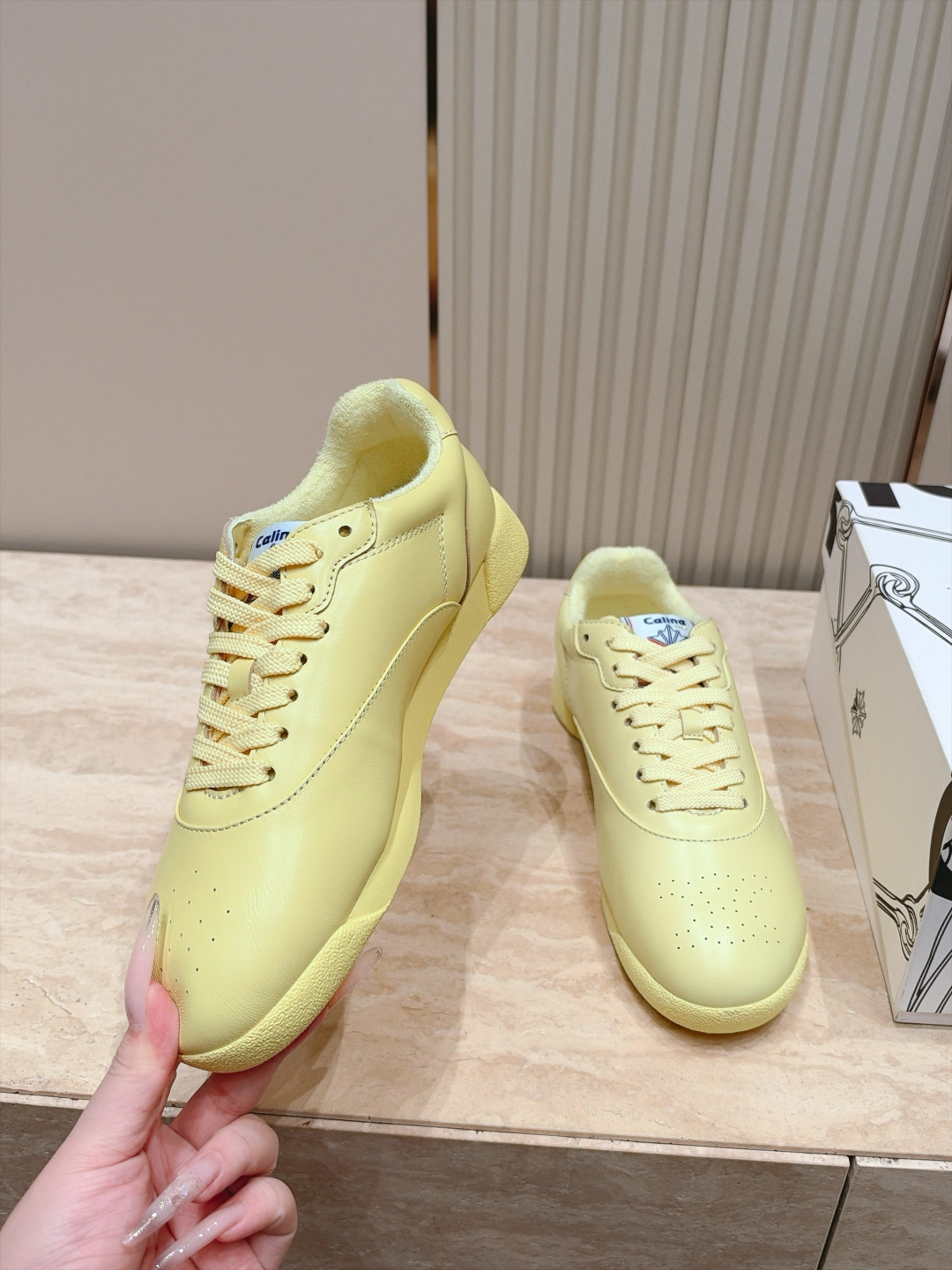 火🔥爆款 Celine & Reebok  联名款 德训鞋 休闲运动鞋  超多明星网红种草 Celine与Reebok的