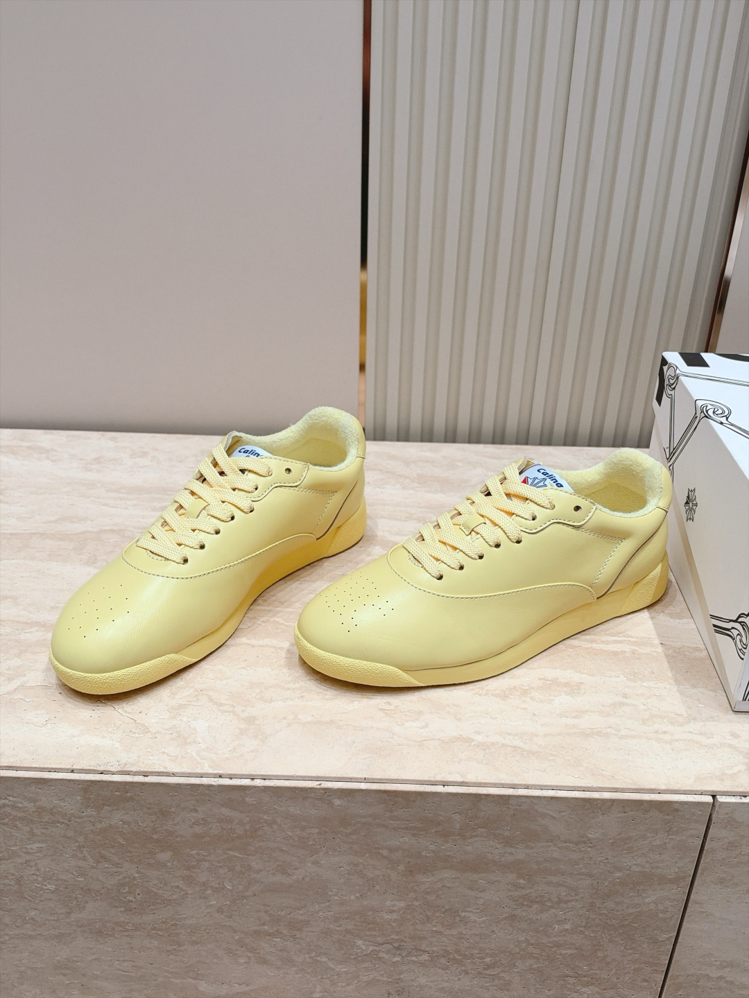 火🔥爆款 Celine & Reebok  联名款 德训鞋 休闲运动鞋  超多明星网红种草 Celine与Reebok的