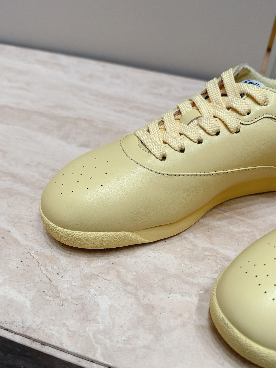 火🔥爆款 Celine & Reebok  联名款 德训鞋 休闲运动鞋  超多明星网红种草 Celine与Reebok的