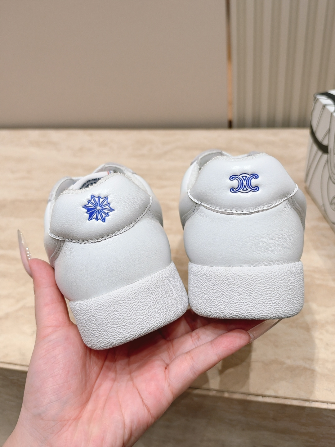 火🔥爆款 Celine & Reebok  联名款 德训鞋 休闲运动鞋  超多明星网红种草 Celine与Reebok的