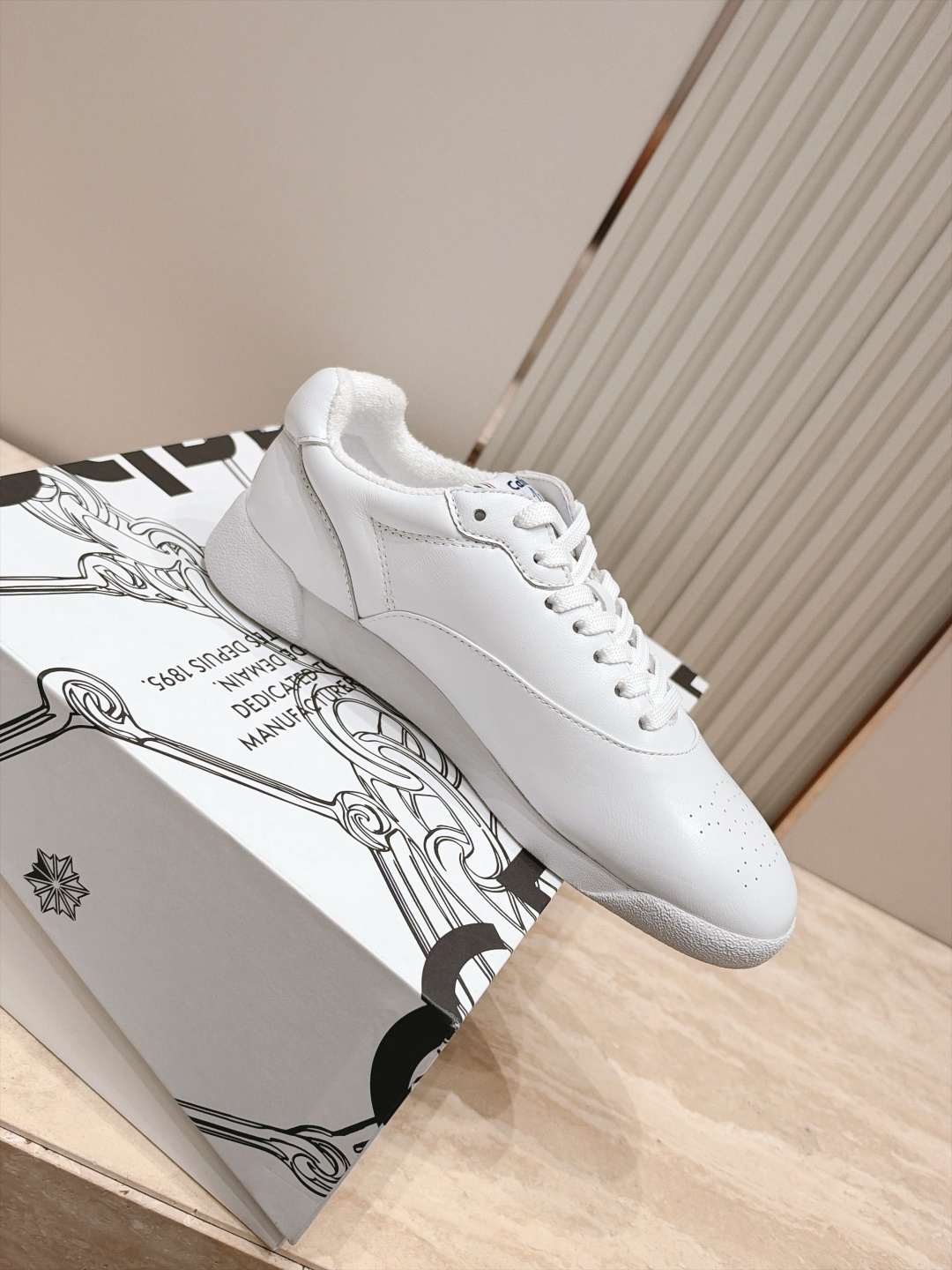 火🔥爆款 Celine & Reebok  联名款 德训鞋 休闲运动鞋  超多明星网红种草 Celine与Reebok的