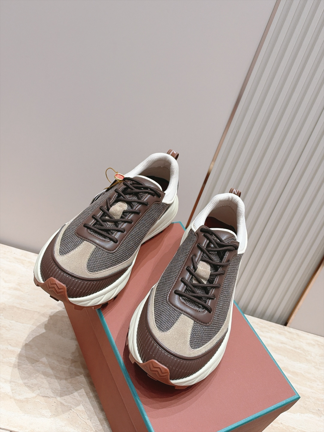 男款 Loro Piana x NewBalance 联名款LP x NB 990v6系列复古 休闲 运动鞋 原版购入开 男款 Loro Piana x NewBalance 联名款LP x NB 990v6系列复古 休闲 运动鞋 原版购入开