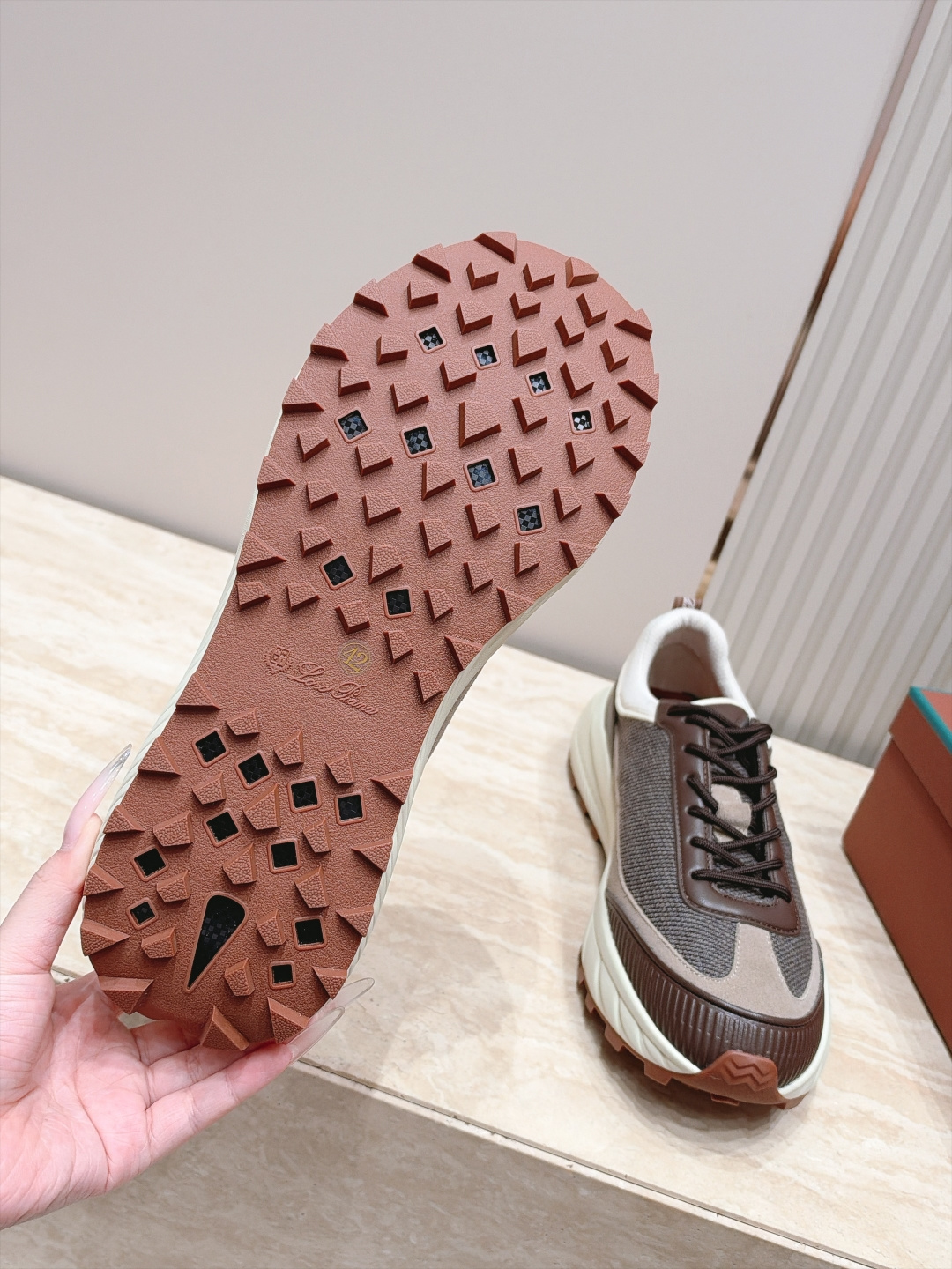 男款 Loro Piana x NewBalance 联名款LP x NB 990v6系列复古 休闲 运动鞋 原版购入开 男款 Loro Piana x NewBalance 联名款LP x NB 990v6系列复古 休闲 运动鞋 原版购入开