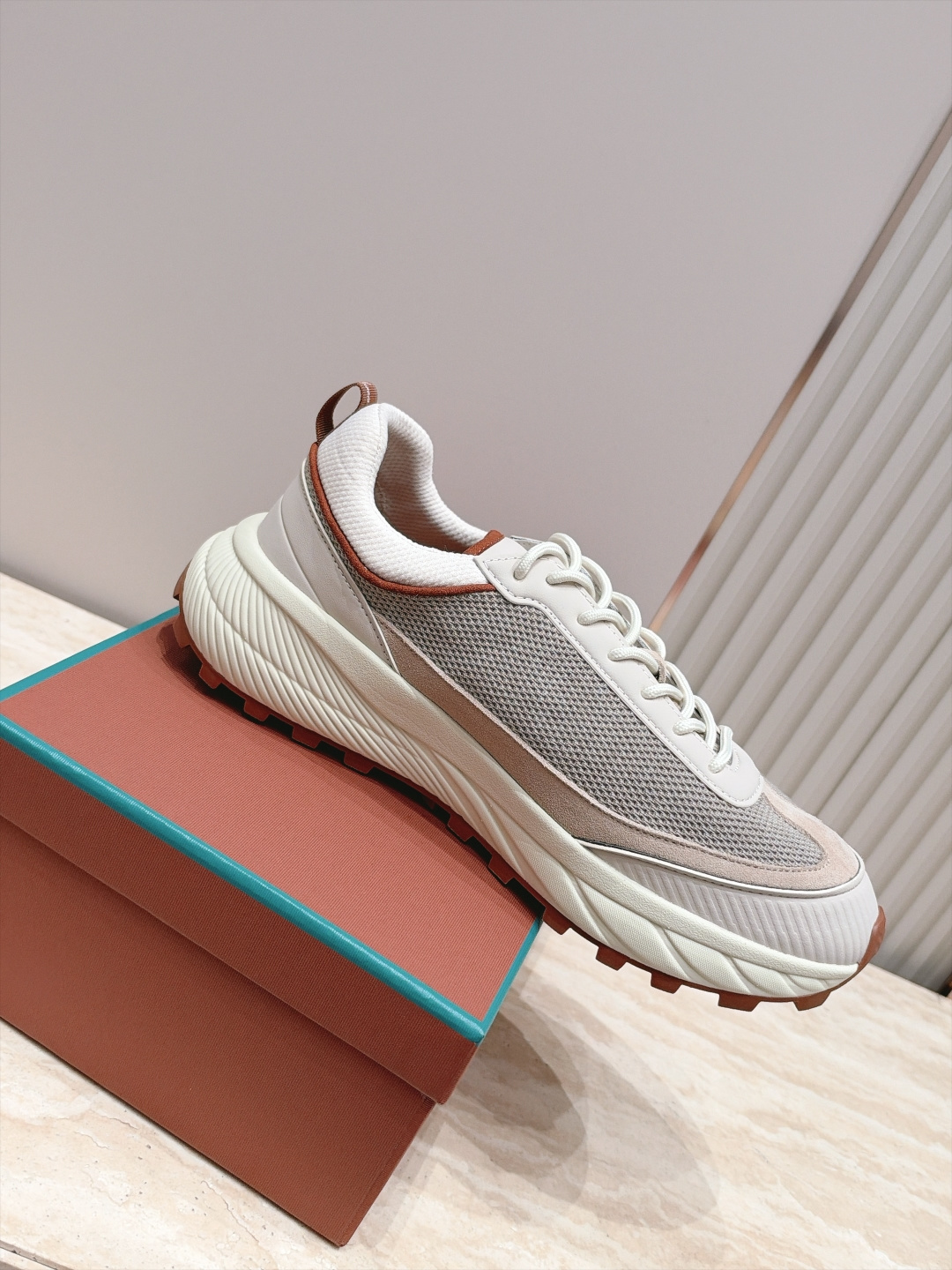 男款 Loro Piana x NewBalance 联名款LP x NB 990v6系列复古 休闲 运动鞋 原版购入开 男款 Loro Piana x NewBalance 联名款LP x NB 990v6系列复古 休闲 运动鞋 原版购入开