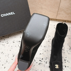 Chanel 香奈儿 2026vs秋冬新品靴子系列……方头盒扣高跟弹力短靴 经典拼色 高级感满满 超飒战靴,上脚显瘦增高 Chanel 香奈儿 2026vs秋冬新品靴子系列……方头盒扣高跟弹力短靴 经典拼色 高级感满满 超飒战靴,上脚显瘦增高