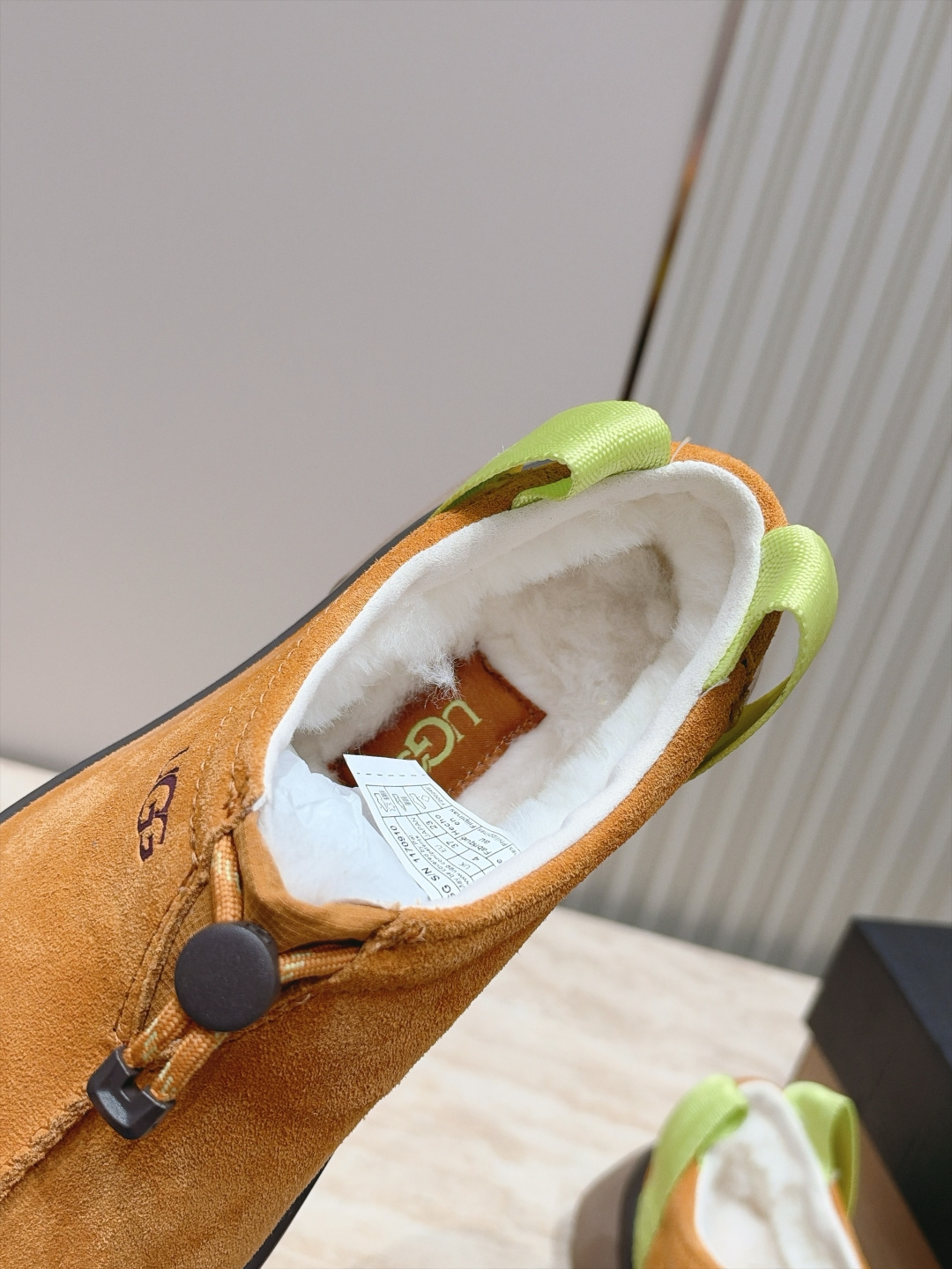 女 情侣款 男+10   UGG~26vs早秋季新款厚底毛鞋系列…… 【情侣圆头厚底毛鞋】 一款不会撞衫的鞋子、简约的隔
