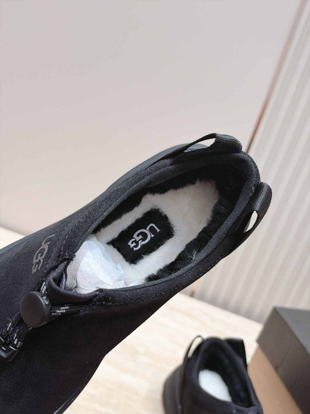 女 情侣款 男+10 UGG~26vs早秋季新款厚底毛鞋系列…… 【情侣圆头厚底毛鞋】 一款不会撞衫的鞋子、简约的隔 女 情侣款 男+10 UGG~26vs早秋季新款厚底毛鞋系列…… 【情侣圆头厚底毛鞋】 一款不会撞衫的鞋子、简约的隔