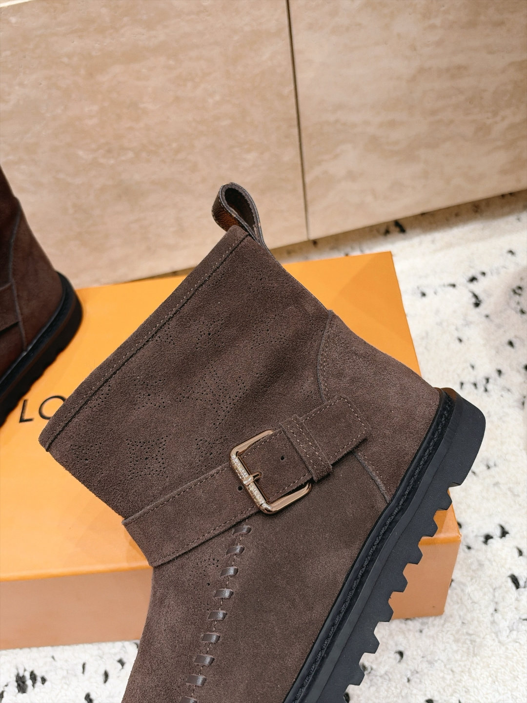 LOUIS VUITTON 26/ 秋冬新款 老花雪地靴 LV冬季滑雪系列Monogram雪地靴，辦识度超高！内里柔软羊