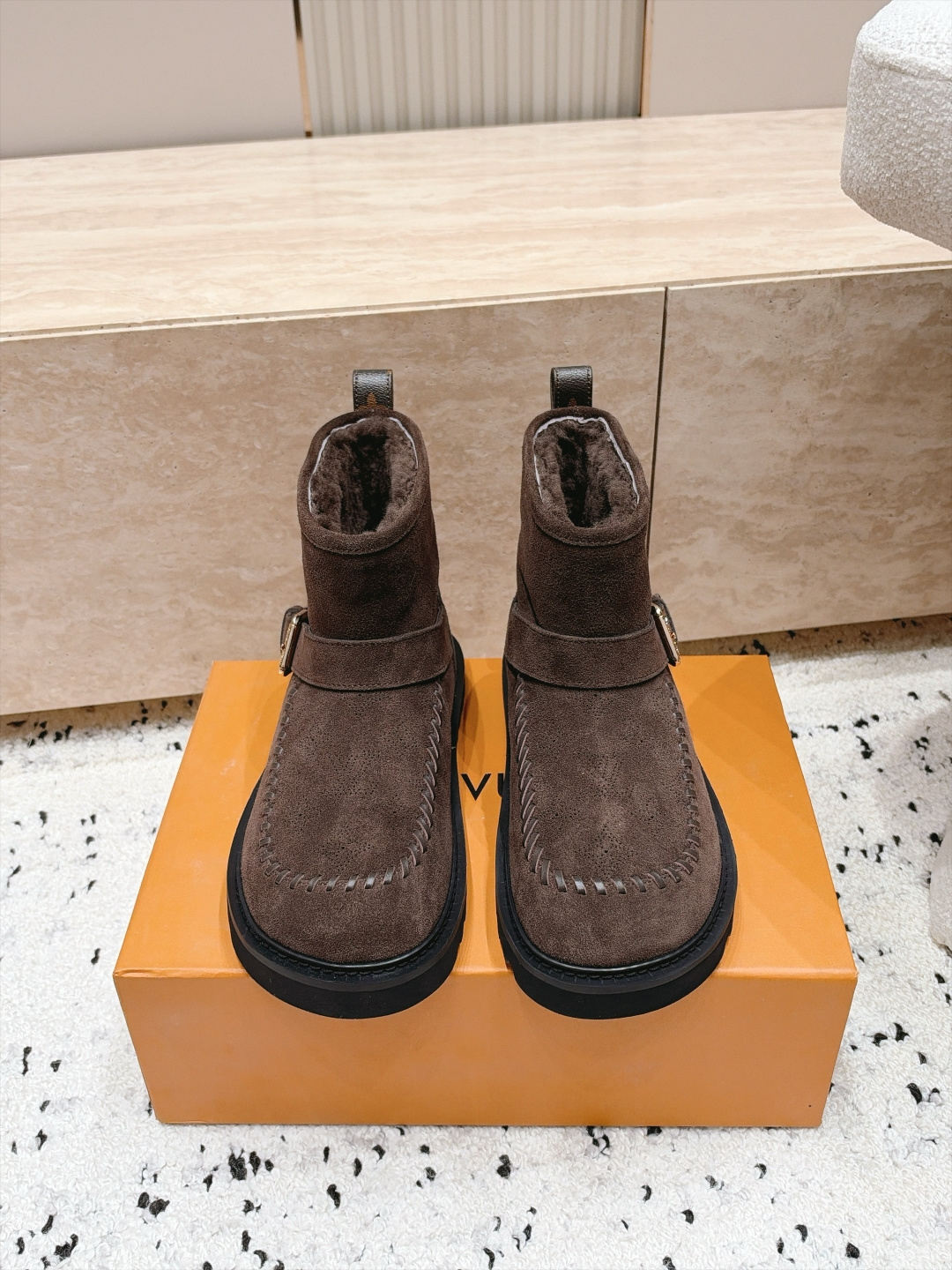 LOUIS VUITTON 26/ 秋冬新款 老花雪地靴 LV冬季滑雪系列Monogram雪地靴，辦识度超高！内里柔软羊