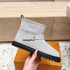 LOUIS VUITTON 26/ 秋冬新款 老花雪地靴 LV冬季滑雪系列Monogram雪地靴,辦识度超高!内里柔软羊 LOUIS VUITTON 26/ 秋冬新款 老花雪地靴 LV冬季滑雪系列Monogram雪地靴,辦识度超高!内里柔软羊
