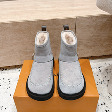 LOUIS VUITTON 26/ 秋冬新款 老花雪地靴 LV冬季滑雪系列Monogram雪地靴,辦识度超高!内里柔软羊 LOUIS VUITTON 26/ 秋冬新款 老花雪地靴 LV冬季滑雪系列Monogram雪地靴,辦识度超高!内里柔软羊
