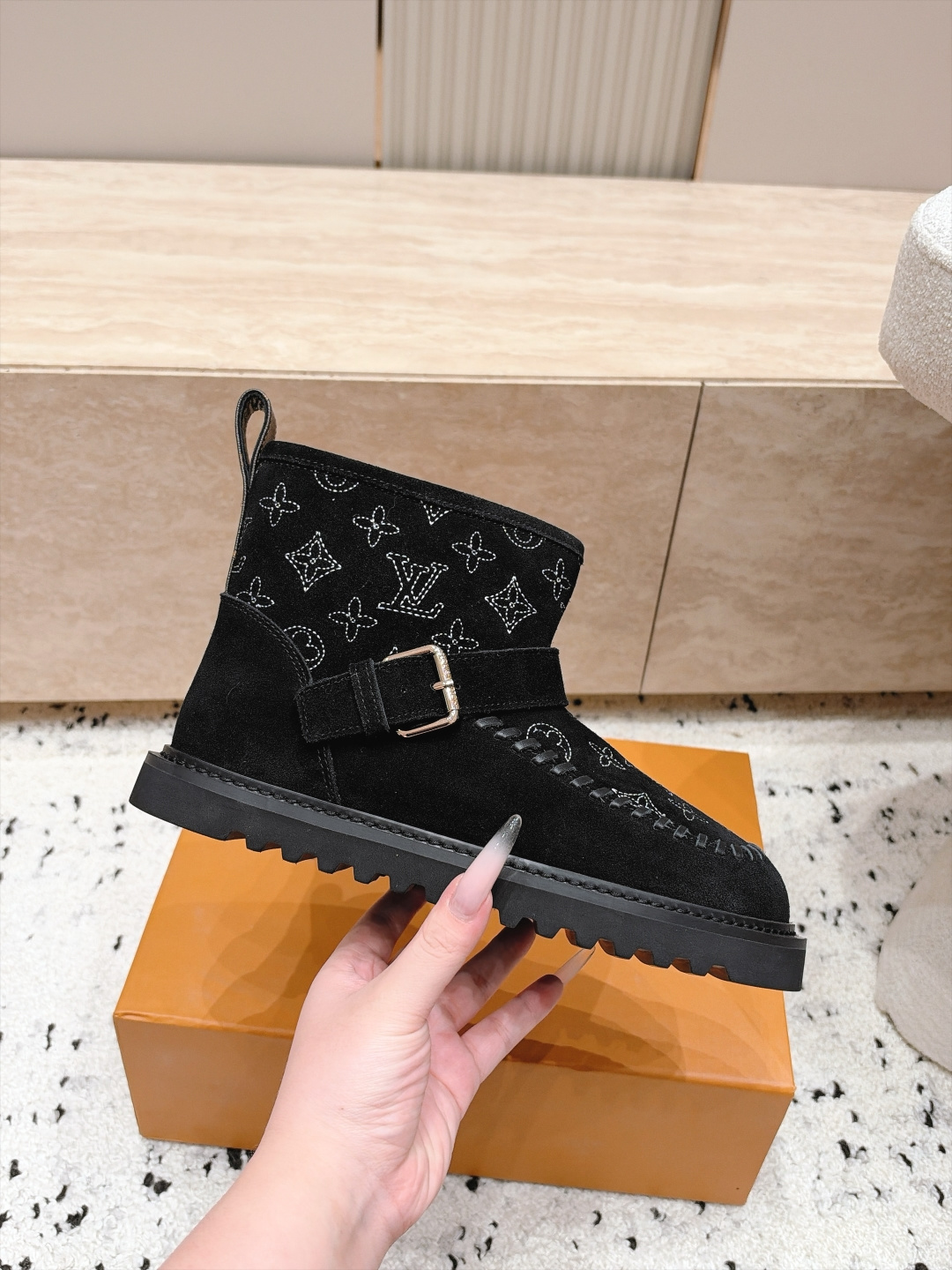 LOUIS VUITTON 26/ 秋冬新款 老花雪地靴 LV冬季滑雪系列Monogram雪地靴，辦识度超高！内里柔软羊