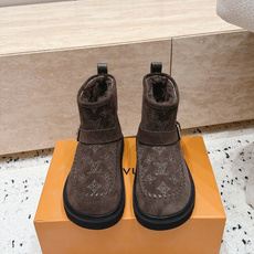 LOUIS VUITTON 26/ 秋冬新款 老花雪地靴 LV冬季滑雪系列Monogram雪地靴,辦识度超高!内里柔软羊 LOUIS VUITTON 26/ 秋冬新款 老花雪地靴 LV冬季滑雪系列Monogram雪地靴,辦识度超高!内里柔软羊