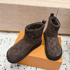 LOUIS VUITTON 26/ 秋冬新款 老花雪地靴 LV冬季滑雪系列Monogram雪地靴,辦识度超高!内里柔软羊 LOUIS VUITTON 26/ 秋冬新款 老花雪地靴 LV冬季滑雪系列Monogram雪地靴,辦识度超高!内里柔软羊