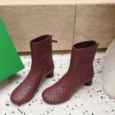 顶级版本 Bottega Veneta| 26秋冬新款BV 编织极简风短靴系列单品 牛油皮 全真皮 优雅材质运用在鞋 顶级版本 Bottega Veneta| 26秋冬新款BV 编织极简风短靴系列单品 牛油皮 全真皮 优雅材质运用在鞋