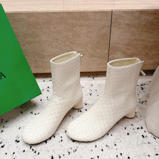 顶级版本 Bottega Veneta| 26秋冬新款BV 编织极简风短靴系列单品 牛油皮 全真皮 优雅材质运用在鞋 顶级版本 Bottega Veneta| 26秋冬新款BV 编织极简风短靴系列单品 牛油皮 全真皮 优雅材质运用在鞋