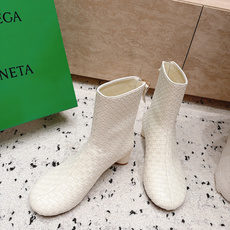 顶级版本 Bottega Veneta| 26秋冬新款BV 编织极简风短靴系列单品 牛油皮 全真皮 优雅材质运用在鞋 顶级版本 Bottega Veneta| 26秋冬新款BV 编织极简风短靴系列单品 牛油皮 全真皮 优雅材质运用在鞋