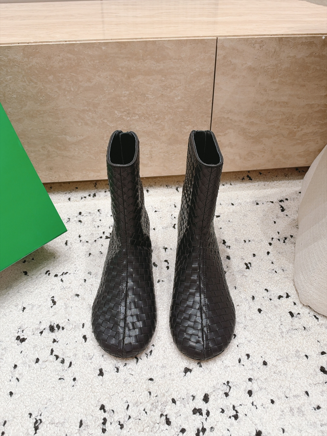 顶级版本  Bottega Veneta| 26秋冬新款BV 编织极简风短靴系列单品 牛油皮 全真皮  优雅材质运用在鞋