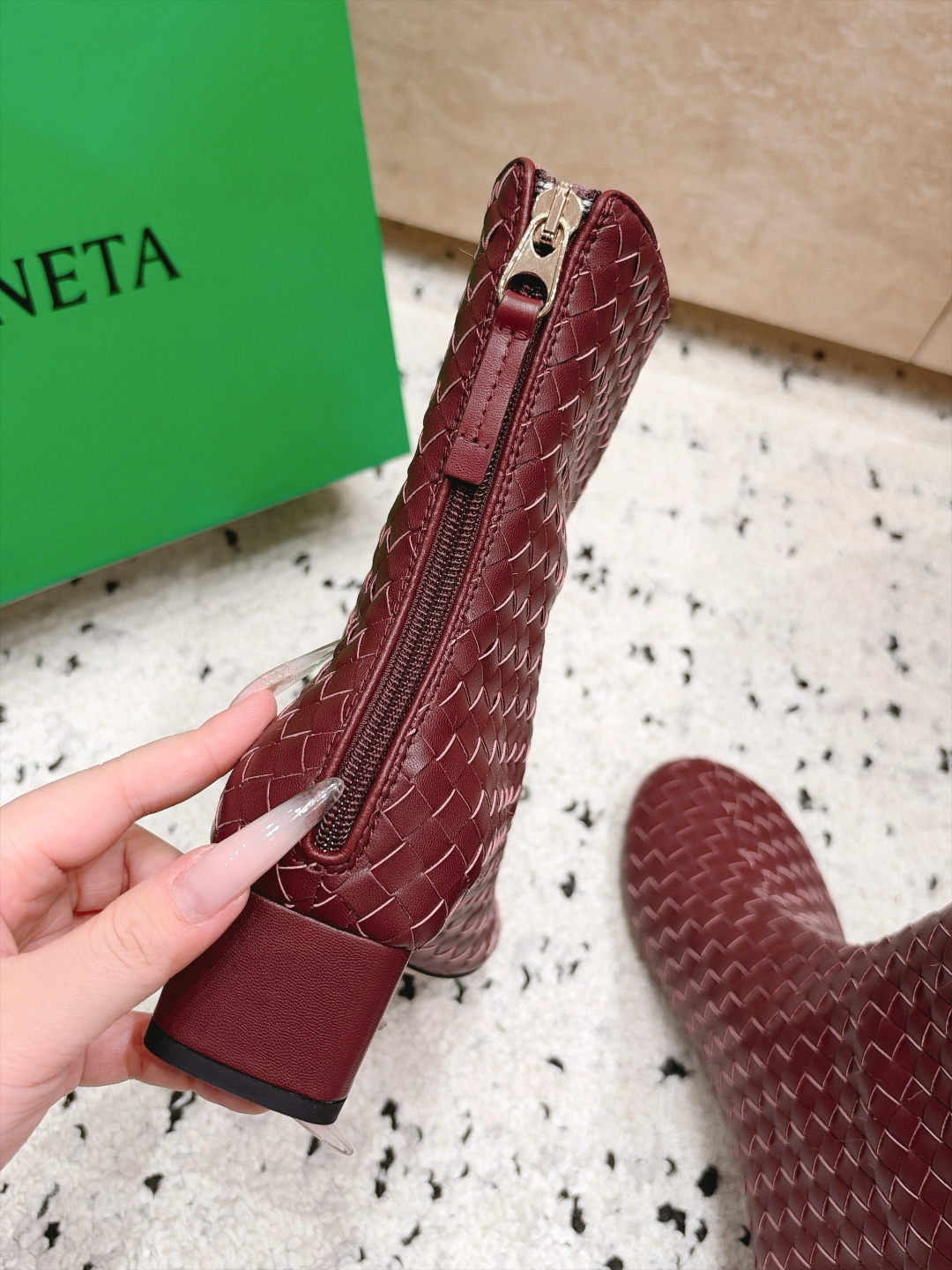 顶级版本  Bottega Veneta| 26秋冬新款BV 编织极简风短靴系列单品 牛油皮 全真皮  优雅材质运用在鞋