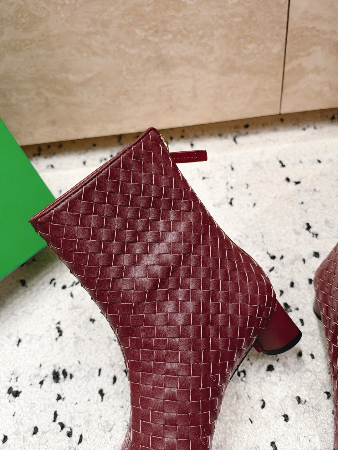 顶级版本  Bottega Veneta| 26秋冬新款BV 编织极简风短靴系列单品 牛油皮 全真皮  优雅材质运用在鞋