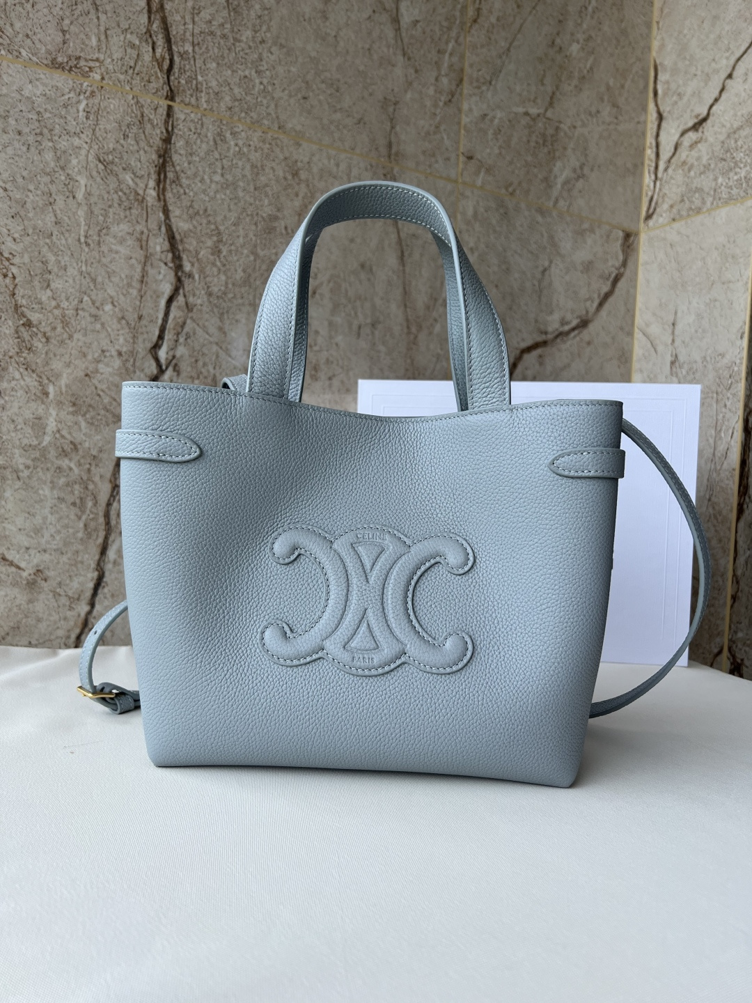 CABAS ANAIS 粒面牛皮革手袋 小号 - 高級感あふれるシンプルなトートバッグ