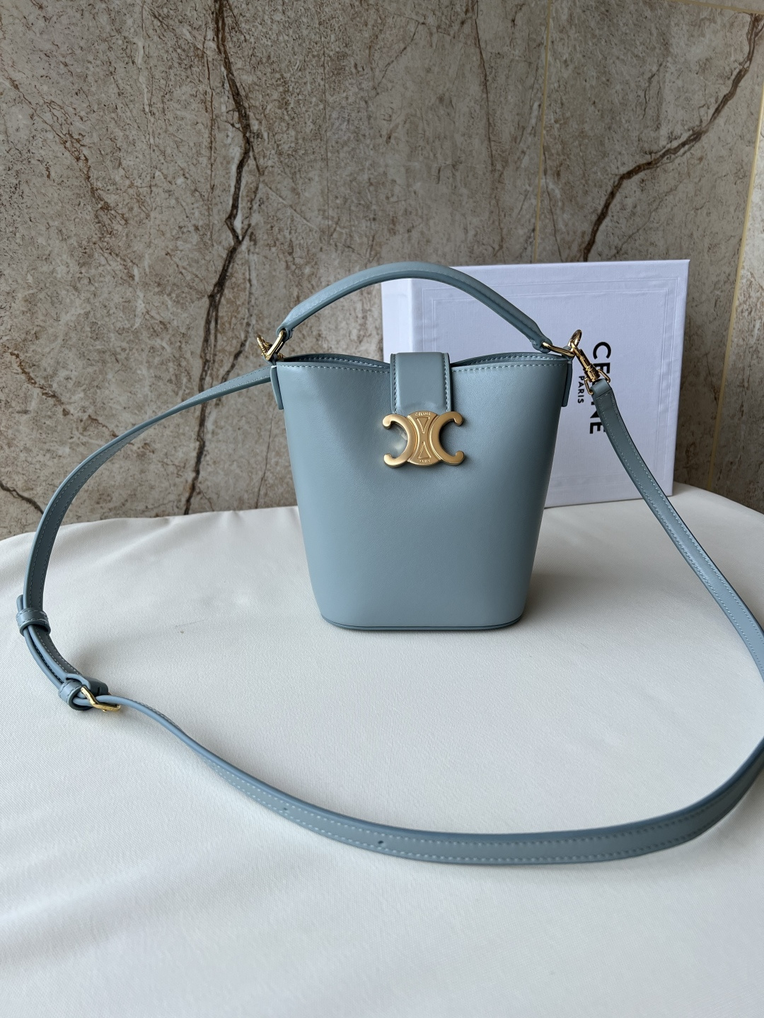 LOUIS VUITTON 迷你水桶バッグ - 高級牛皮革使用