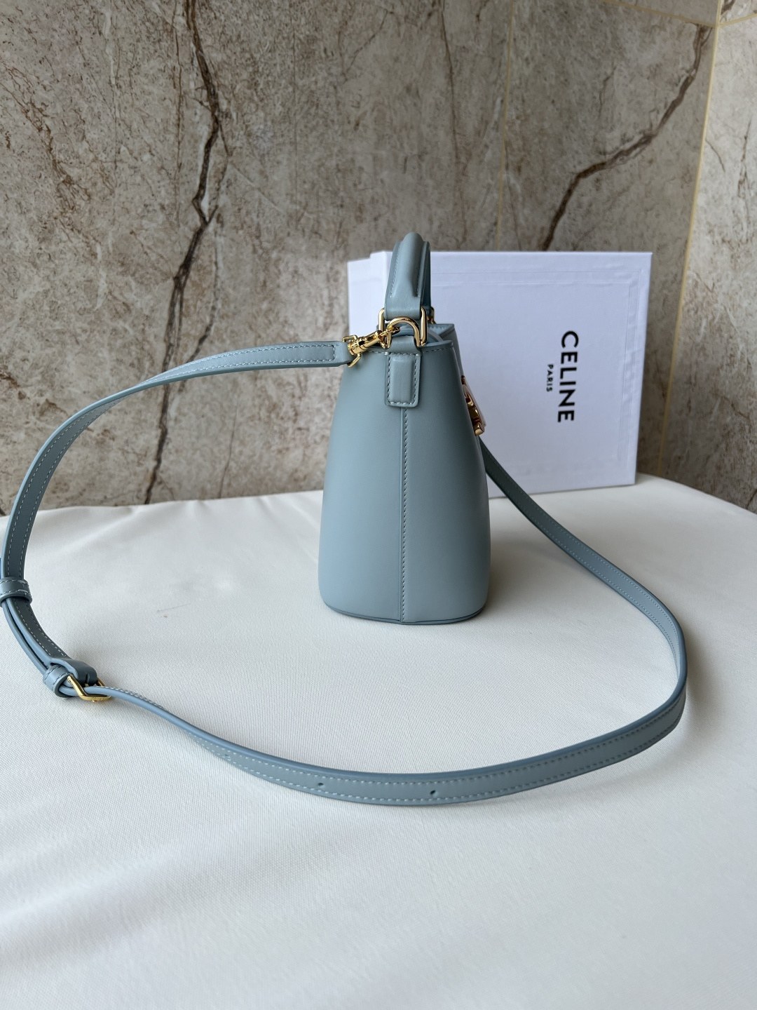 LOUIS VUITTON 迷你水桶バッグ - 高級牛皮革使用