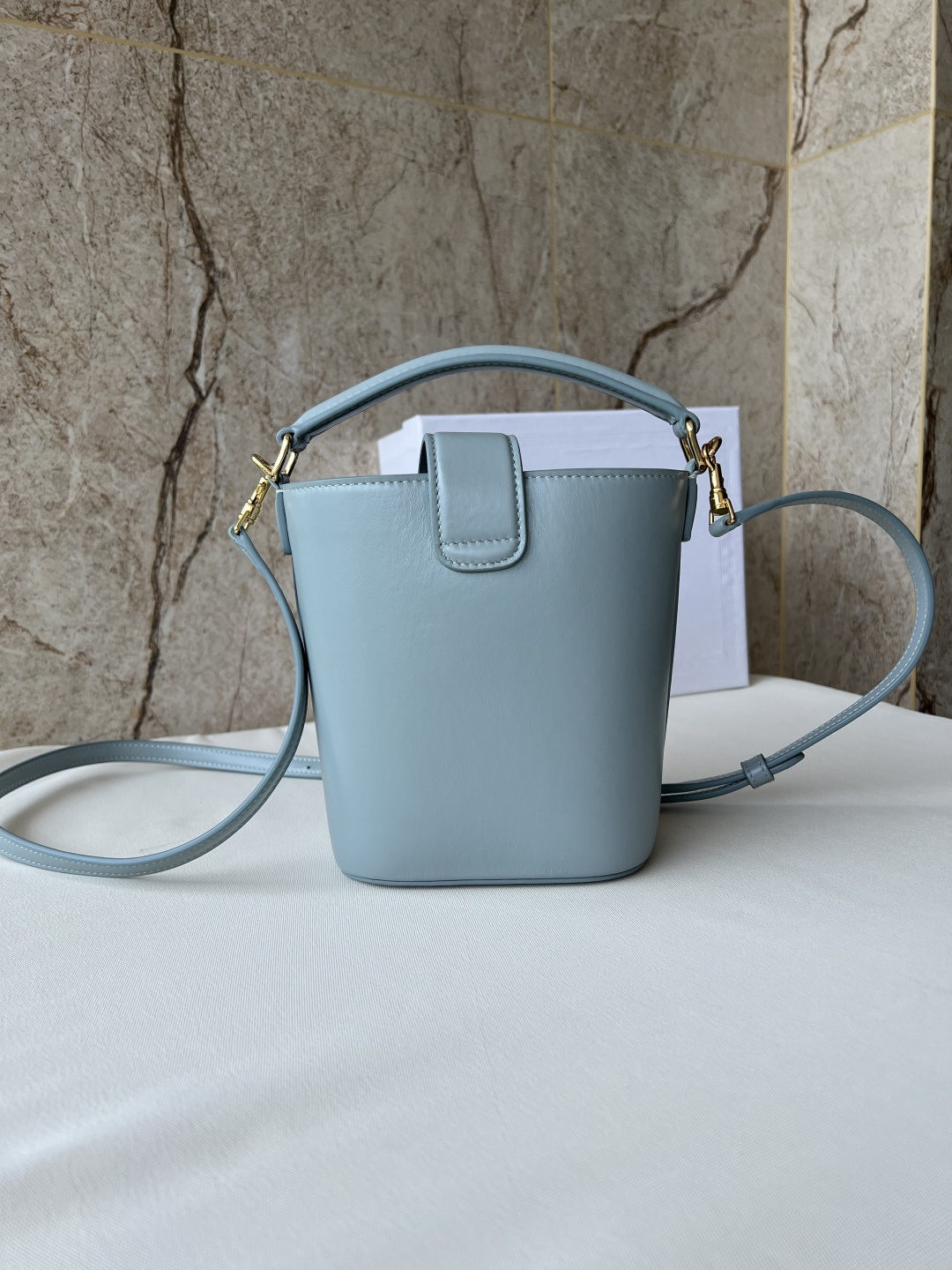 LOUIS VUITTON 迷你水桶バッグ - 高級牛皮革使用