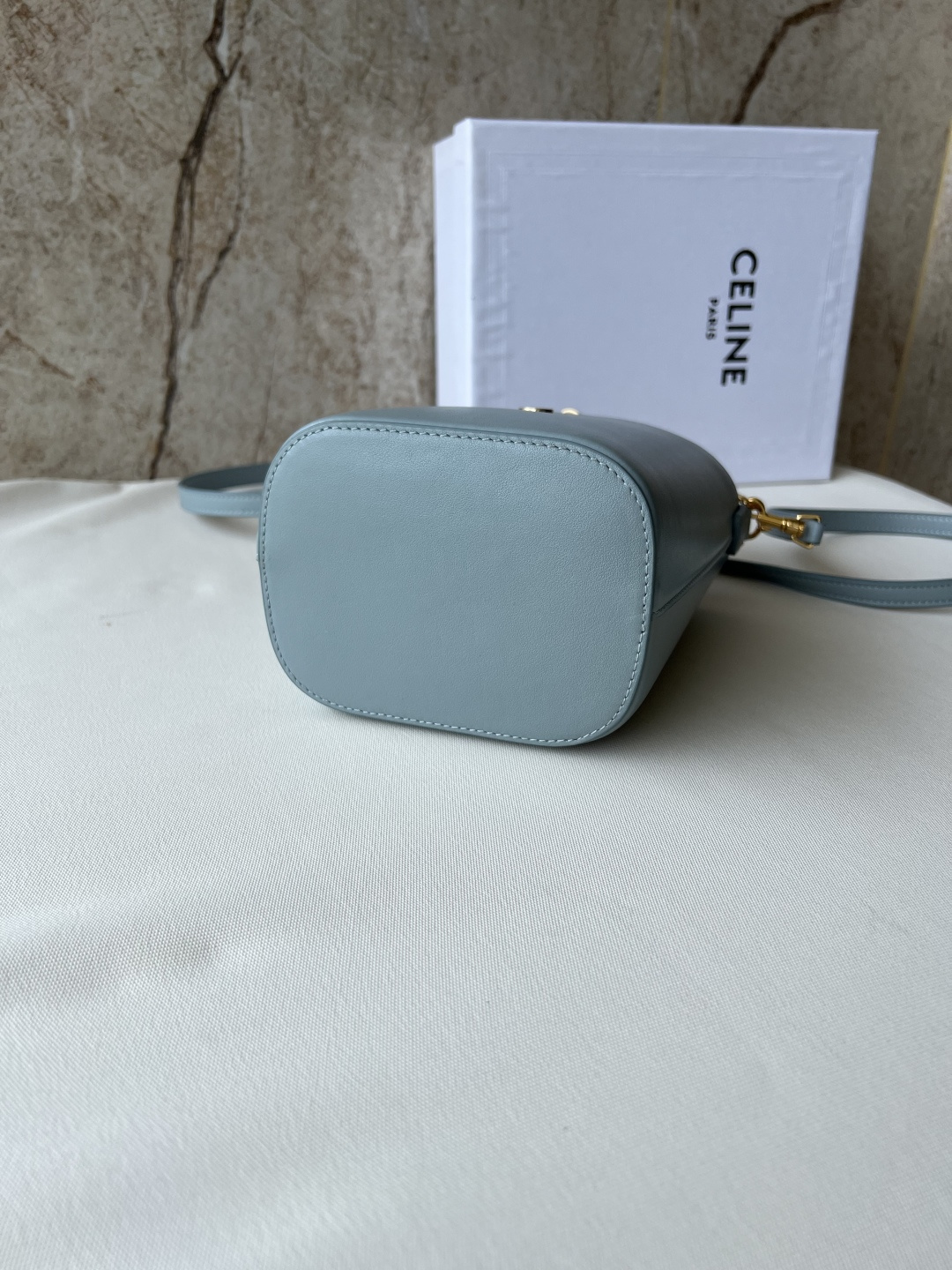 LOUIS VUITTON 迷你水桶バッグ - 高級牛皮革使用