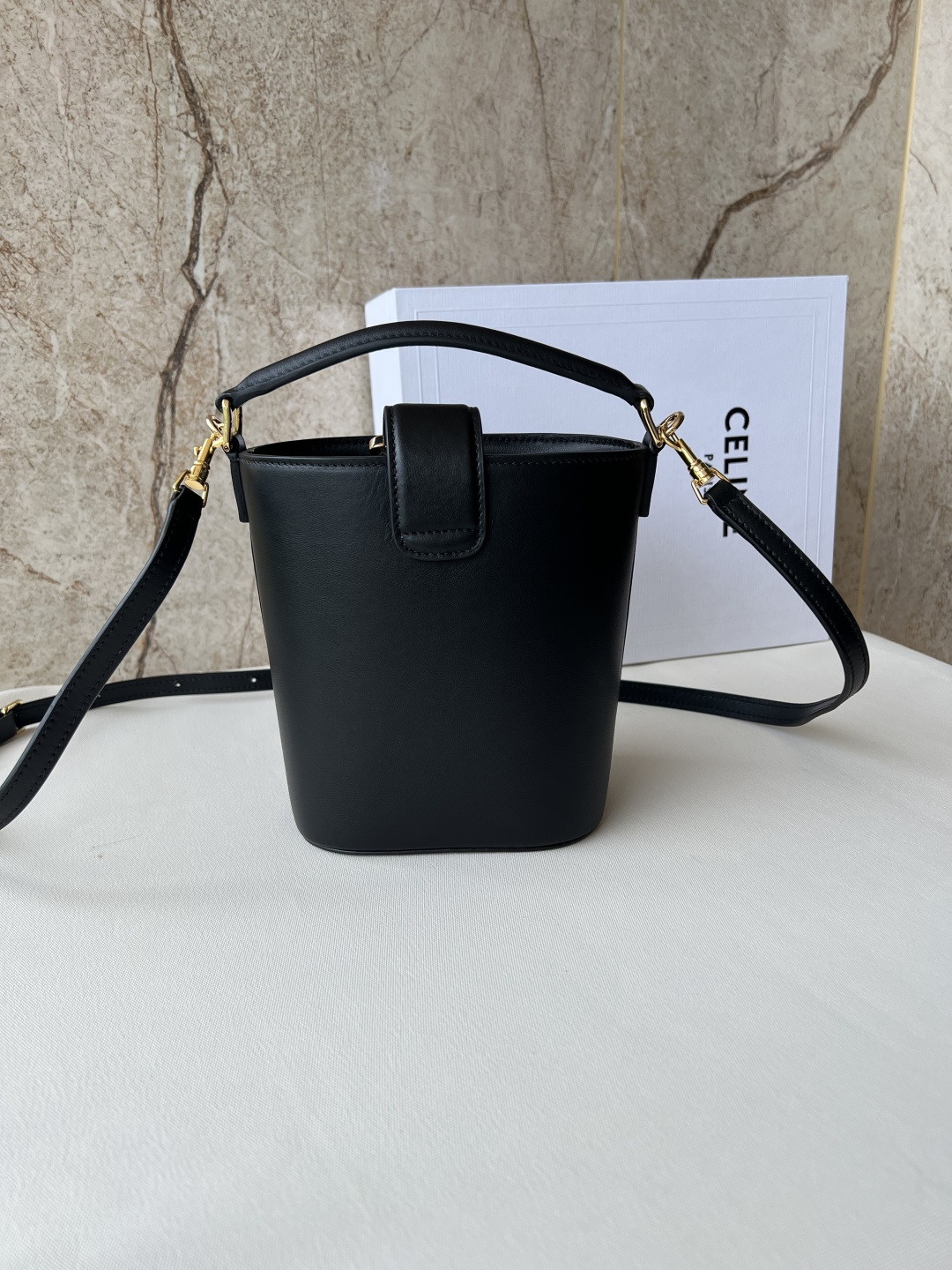 LOUIS VUITTON 迷你LOUISE水桶バッグ - 牛皮革製・調節可能なショルダーストラップ