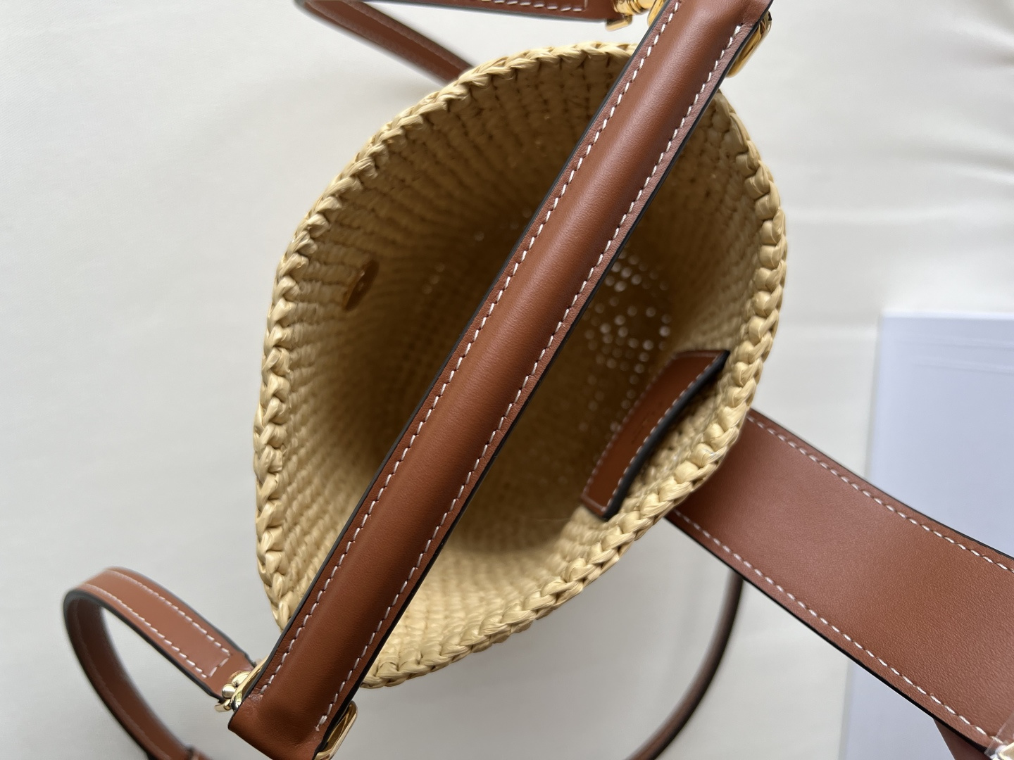 LOUIS VUITTON 迷你ラフィ草水桶包 - コンパクトでスタイリッシュ