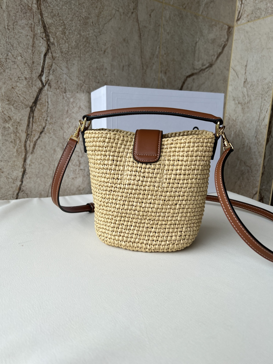 LOUIS VUITTON 迷你ラフィ草水桶包 - コンパクトでスタイリッシュ