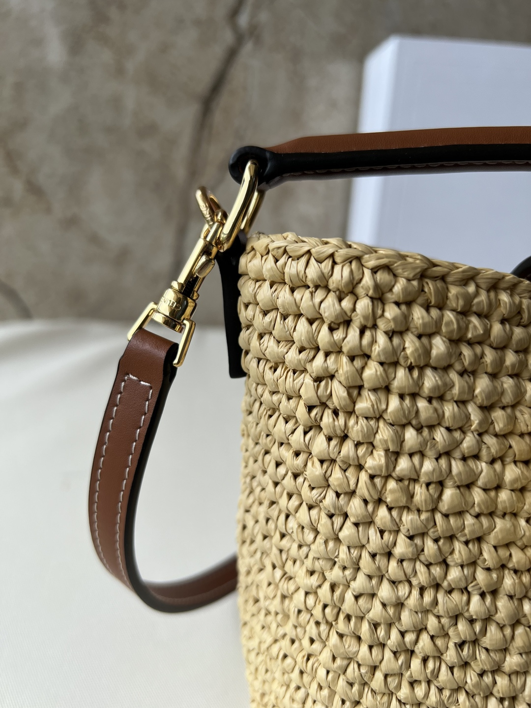 LOUIS VUITTON 迷你ラフィ草水桶包 - コンパクトでスタイリッシュ