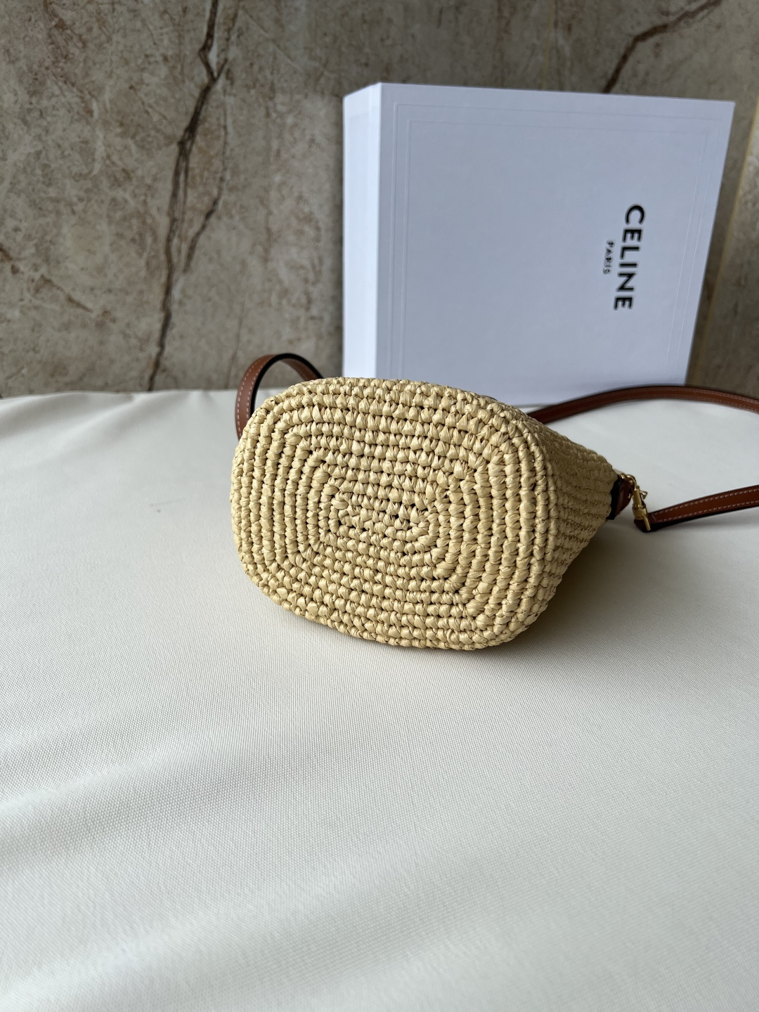 LOUIS VUITTON 迷你ラフィ草水桶包 - コンパクトでスタイリッシュ