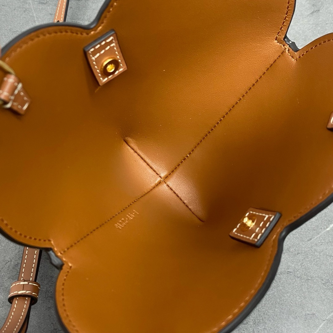 P860愛心包 - 可愛らしい老花デザイン