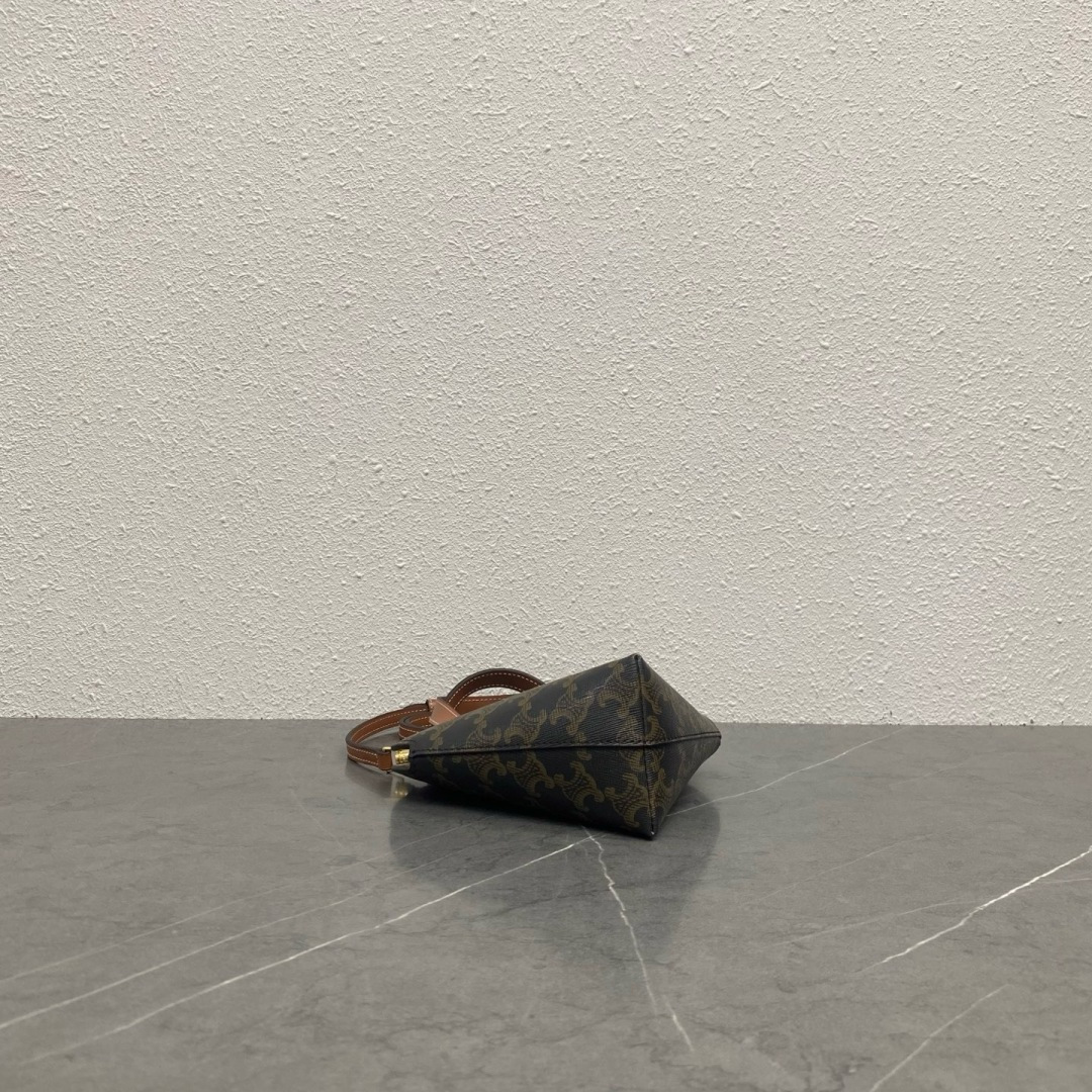 P860愛心包 - 可愛らしい老花デザイン