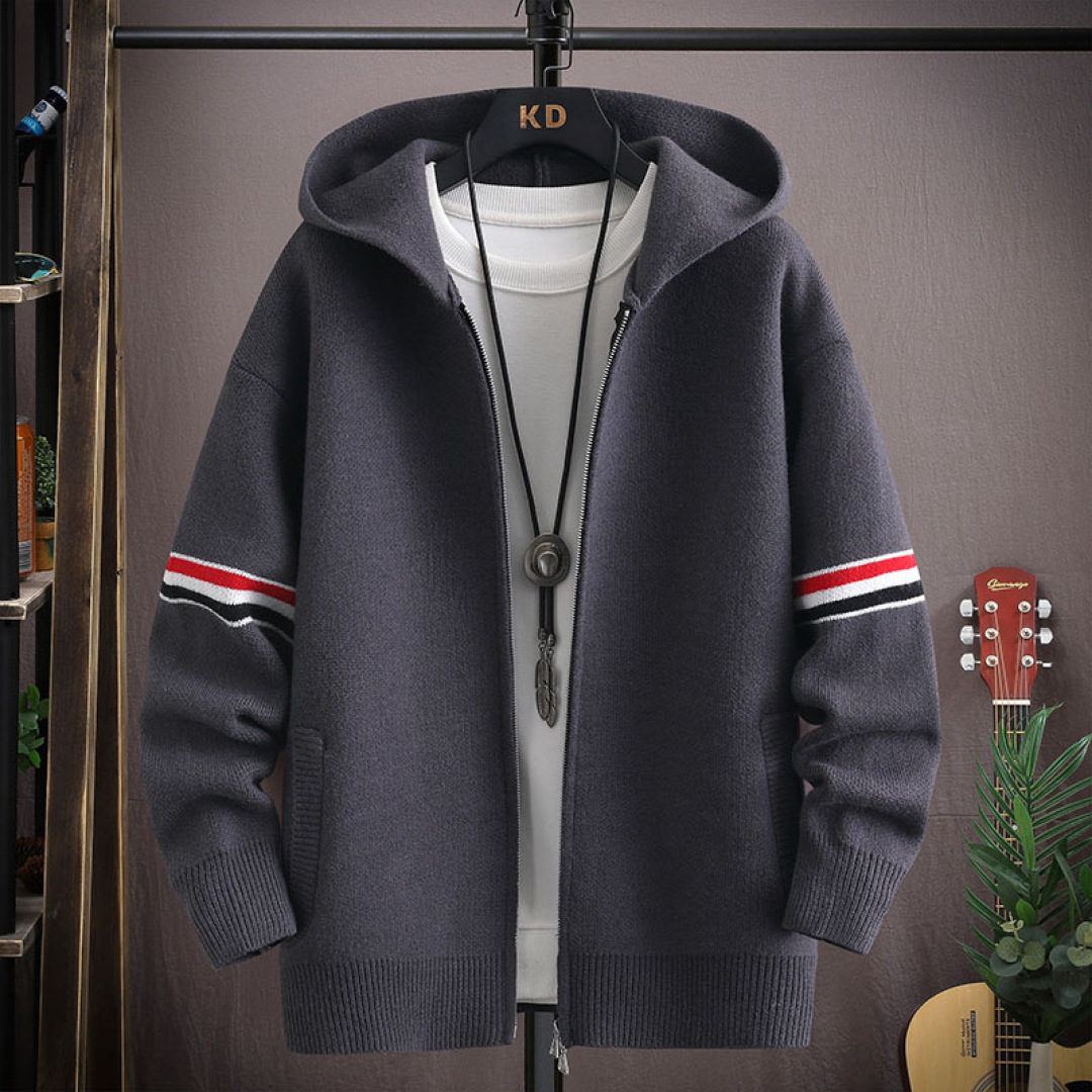 💰155
THOMBROWN 汤姆布朗限定开衫毛衣 纯棉毛线 工艺外套 

原版面料 TB 毛衣系B1322列 经典款开衫毛衣  纯棉毛线 提花 工艺  富有设计感！

宽松而不夸张的版型设计 舒适且自然！ 手臂经典四条杠提升了整体的层次感并彰显了品牌的魅力！
 极易搭配，完全不需要太繁杂或设计去迎合其他品牌，搭配简单的长裤 短裤 配上一双小白鞋，让你个人的魅力展露无遗 网红明星同款 高版本 高品质 时尚又个性 百搭好看的一款 原版吊牌 领标 水洗麦  
男女都非常合适 人手逼备款

颜色：藏青色  深灰色 米白色 
尺码：M-4XL






