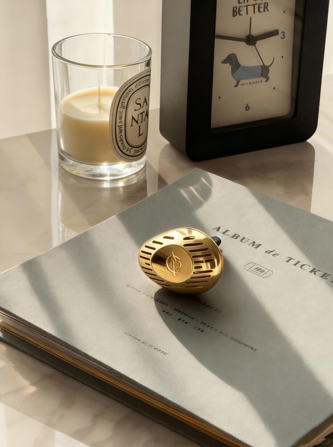 NO:938940,The key point is that its high-end fragrance, which everyone knows, gives people a feeling of tranquility and healing. Both appearance and taste are available online, car aromatherapy, home fragrance, candles and trendy department stores.19860909重点 它家无人不知的高级香 给人一种宁静又治愈的感觉 颜值味道双双在线,车载香薰.居家香氛.蜡烛潮品百货,accessory