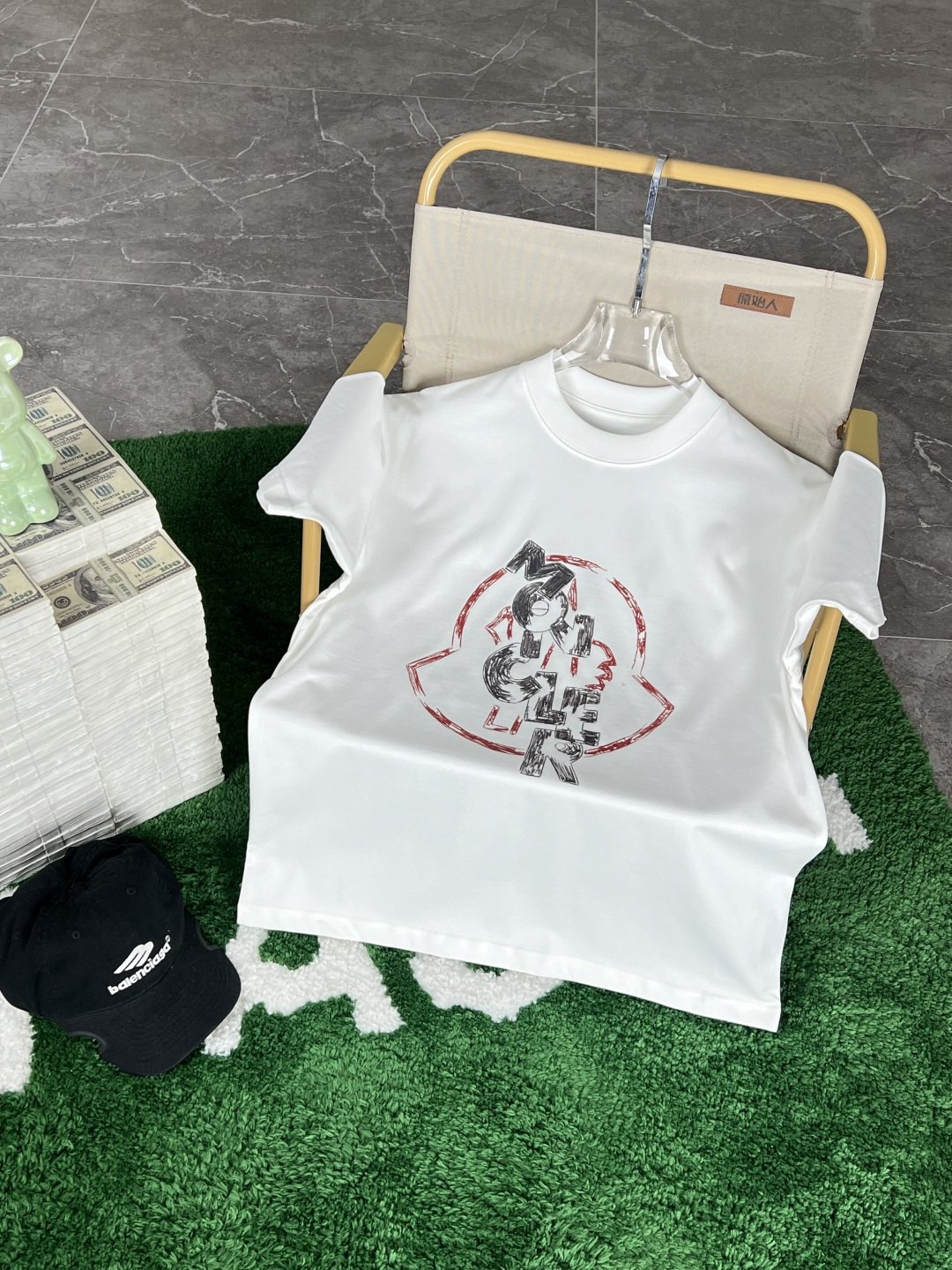 NO:415815,.Mask original original single genuine purchase agent 2025 summer new version Original high-end version The fabric is made of 330 grams of high-density pure cotton, not deformed, not shrinkage, process introduction, double-line movement Imported machine technology Color black, white, SIZEm, L, XL, 2XL, 3xL Exclusive, Moncler, alexander wang19860909.蒙口原单正品代购 2025夏季上新  原高版本 面料采用330克高密度纯棉 不变形 不缩水 工艺介绍双线走位 进口机器工艺 颜色黑色,白, SIZEm,L,XL,2XL,3xL 独家专供,,Moncler,alexander wang,Men's clothing